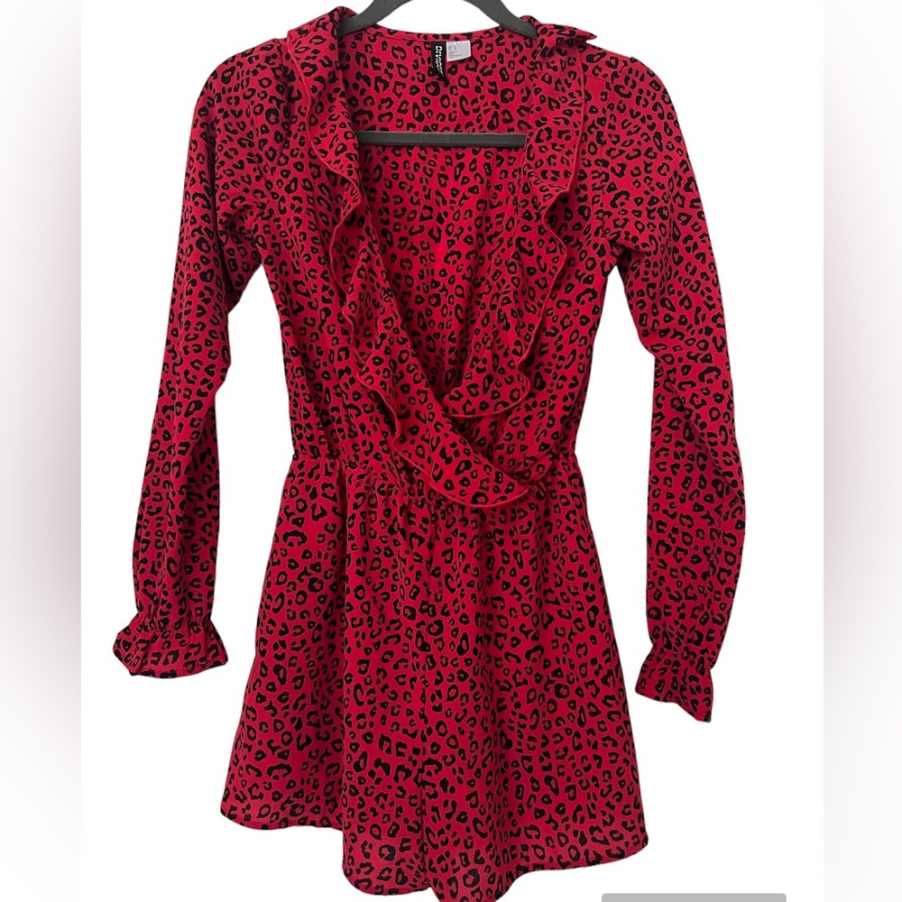 H&M DIVIDED. Animal print Romper